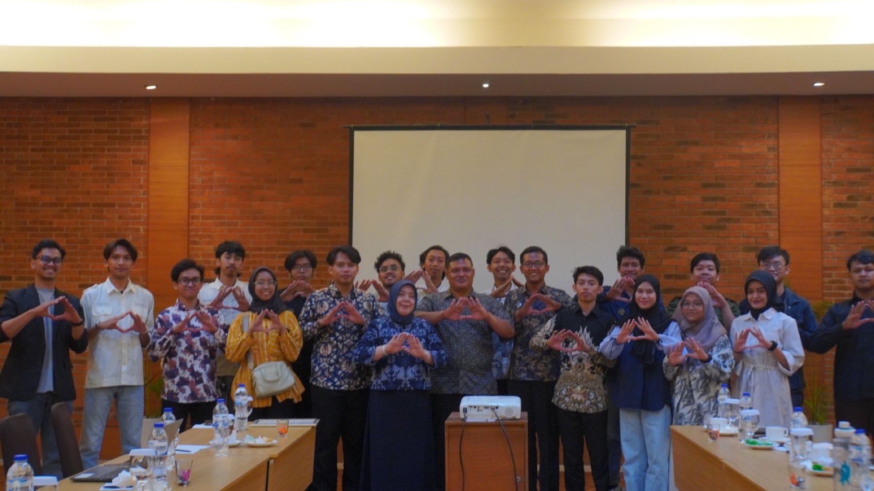 YLOS community activity